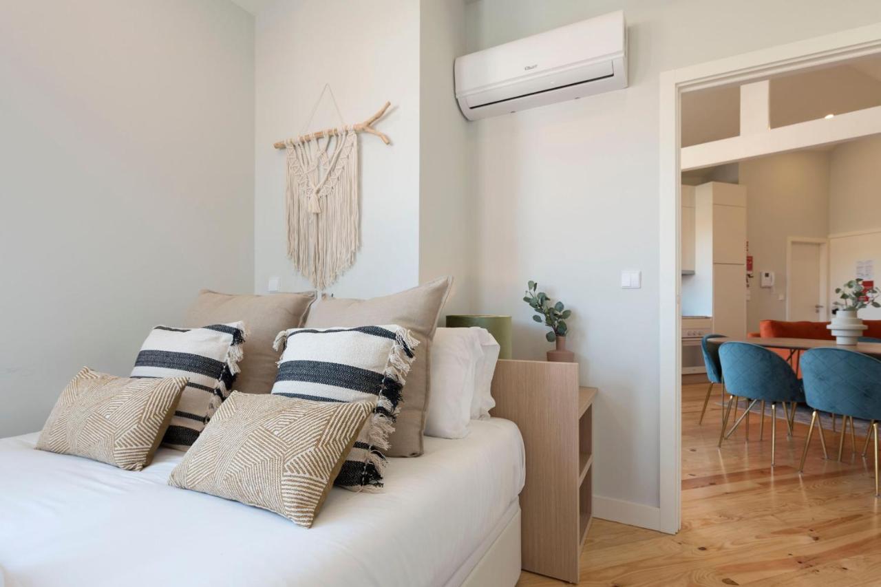 Central Superb Flat W/ Ac & Balcony By Lovelystay Porto Kültér fotó