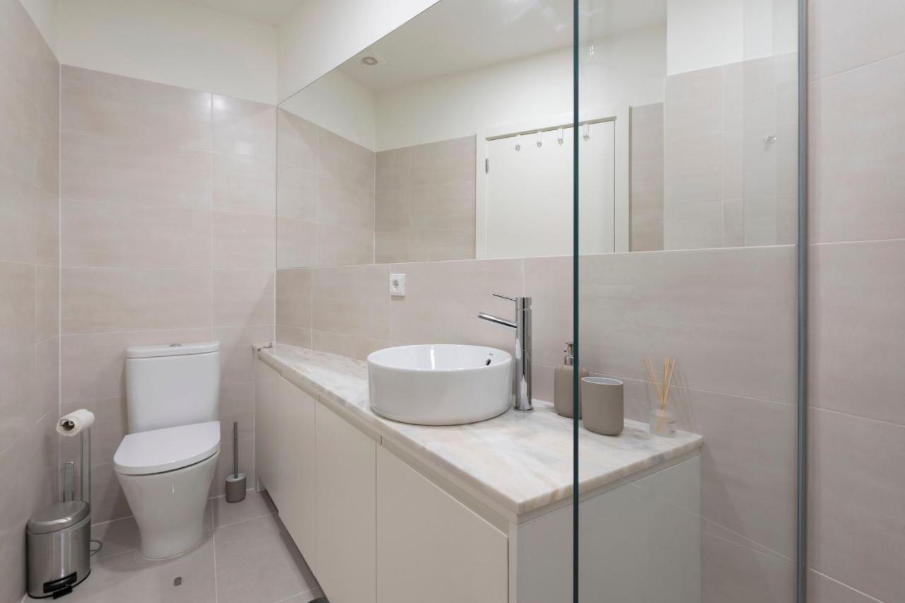 Central Superb Flat W/ Ac & Balcony By Lovelystay Porto Kültér fotó